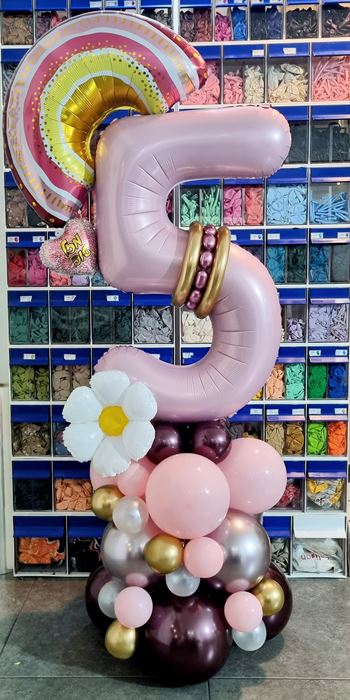 סטנד בלונים קשת בענן