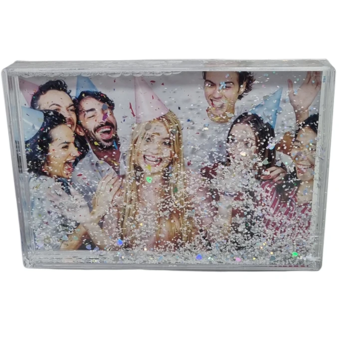 ✨ מסגרת לתמונה עם מים ונצנצים