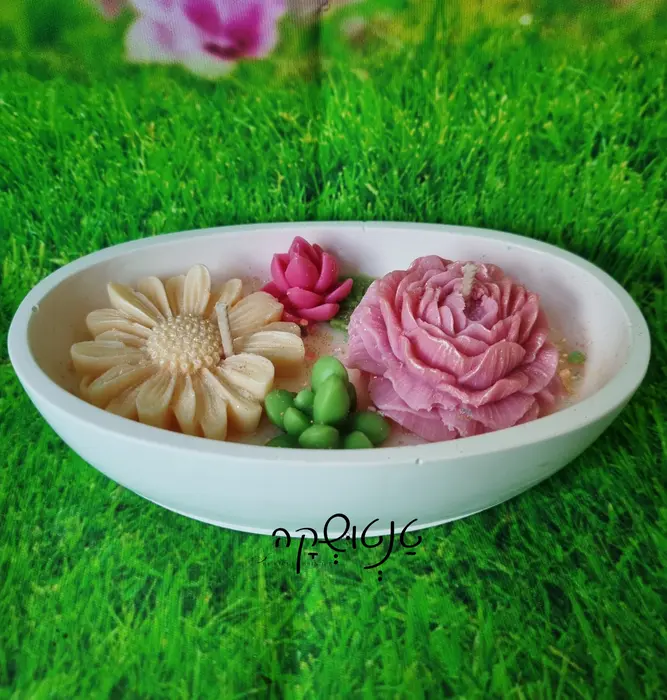 נר אווירה בניחוח מדבר מעוצב בפרחים