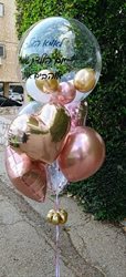 זר לאמא 1 בלון שקוף 1 בלון כוכב 2 בלוני לב 3 בלוני גומי