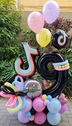 סידור בלונים טיק טוק