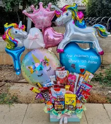 מארז חד קרן בלונים ושוקולדים